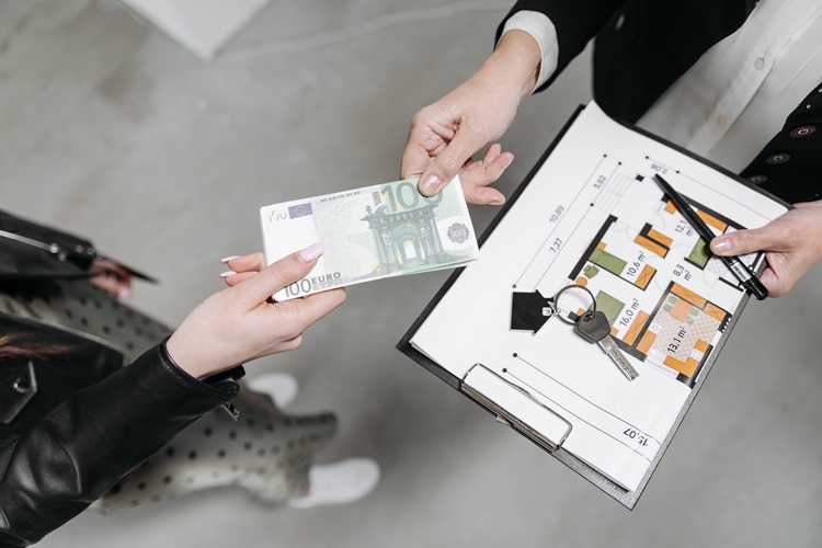 Bangun kerja sama dengan pihak terkait, Sumber: pexels.com